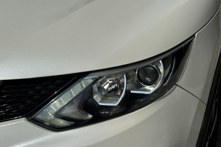 Used Nissan Qashqai 2017 2.0L CVT Luxury Edition China V Standard Left Front Headlight