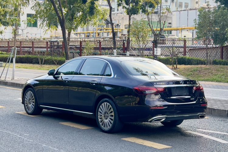 Used Mercedes-Benz E-Class 2021 Facelift E 300 L Stylish Edition
