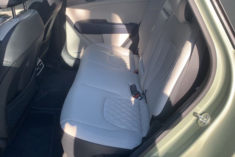 Used Kia Sportage (Chinese Domestic Model) 2023 2.0L HEV Two-Wheel Drive Flagship Edition
