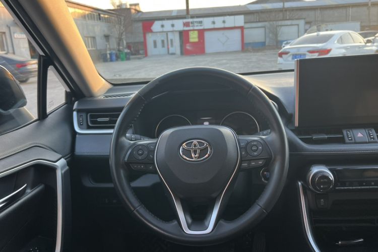 Used Toyota Wildlander 2022 2.0L CVT Two-Wheel Drive Luxury Edition
