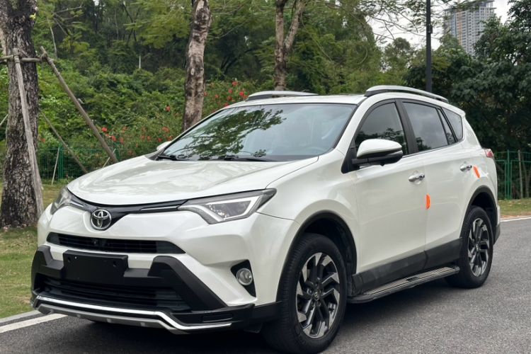Used Toyota RAV4 2016 2.5L Automatic 4x4 Elite Edition