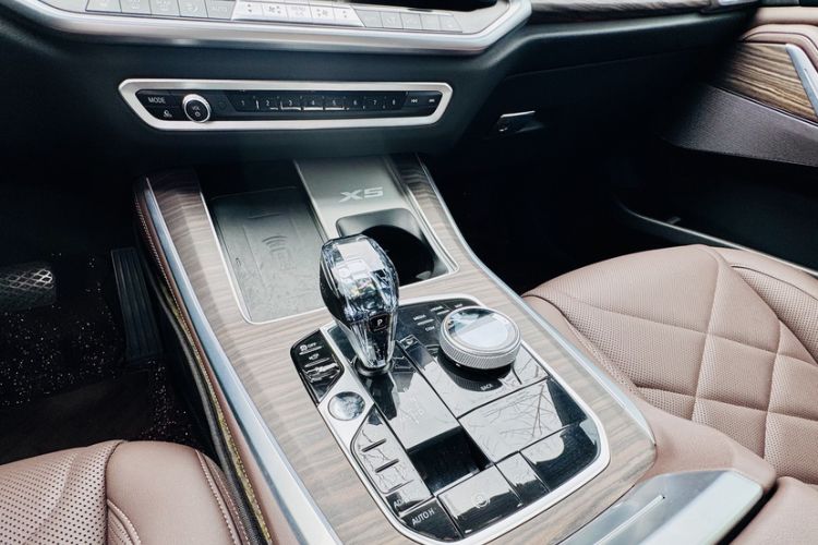 Used BMW X5 2022 xDrive 40Li M Sport Package
