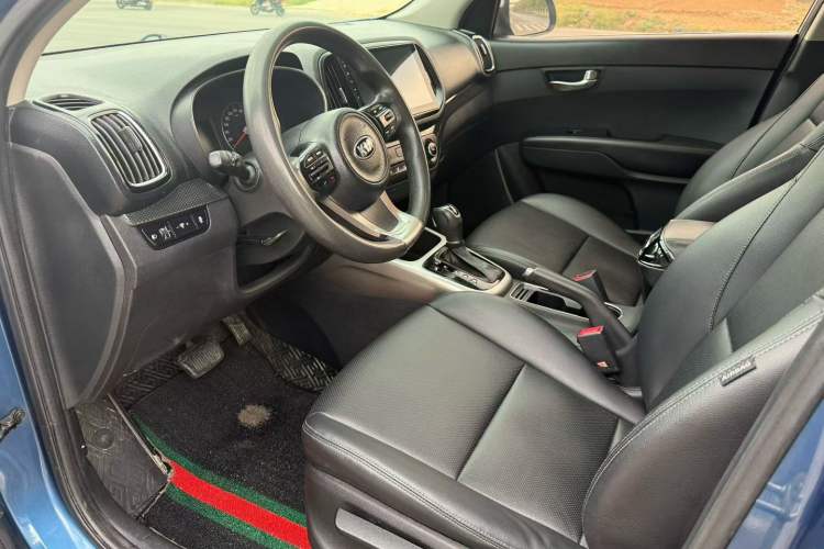 Used Kia KX3 2015 1.6L Automatic Two-Wheel Drive DLX Interior 2