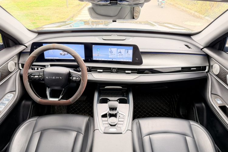 Used Chery Tiggo 8 PRO 2024 Champion Edition 290T Two-Wheel Drive Shining Version 5 Seats