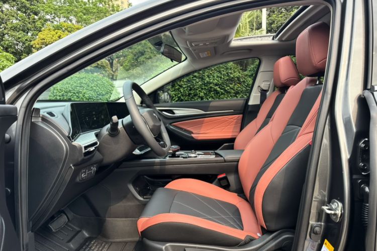 Used CHANGAN Eado 2023 Changan Edition PLUS Blue Whale NE 1.4T GDI DCT Prestige Version
