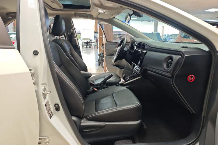 Used Toyota Levin 2017 Revised Dual-Engine 1.8H GS E-CVT Elite Sunroof Version China V Standard