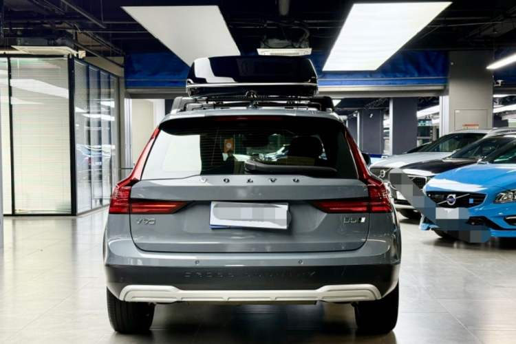 Used Volvo V90 2022 Cross Country B5 AWD Smart Range Edition
