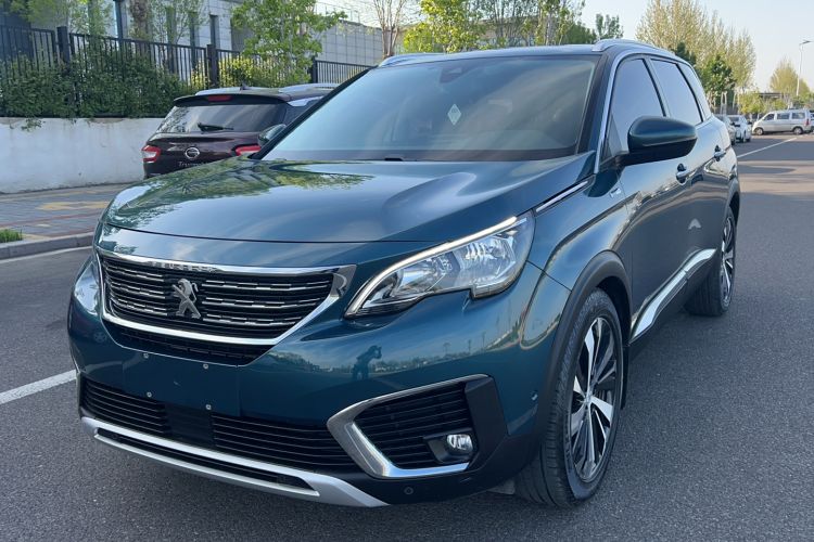 Used Peugeot 5008 2017 380THP 7-Seater Luxury Edition Front Left 45 Deg