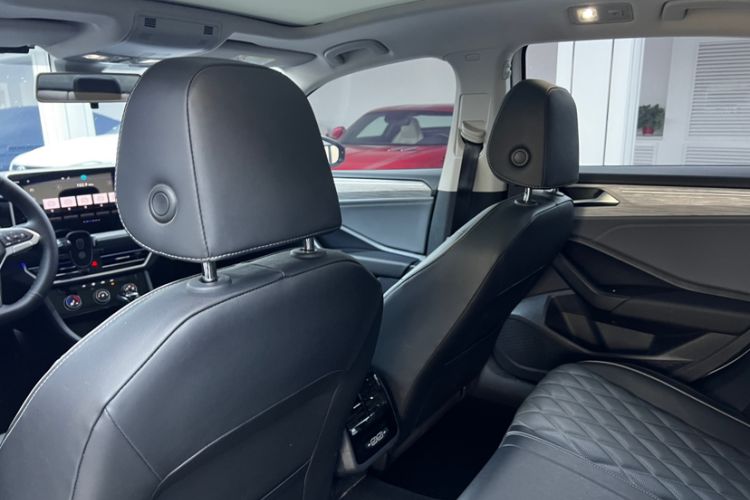 Used Volkswagen Sagitar 2023 300TSI DSG Excellence Edition Interior 1