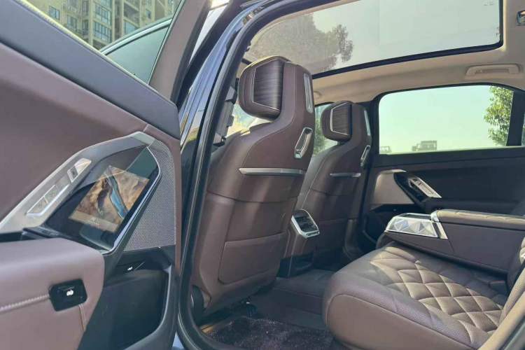 Used BMW 7 Series 2023 740Li Leading Edition Luxury Package