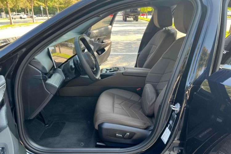 Used BMW 5 Series 2024 525Li Luxury Package