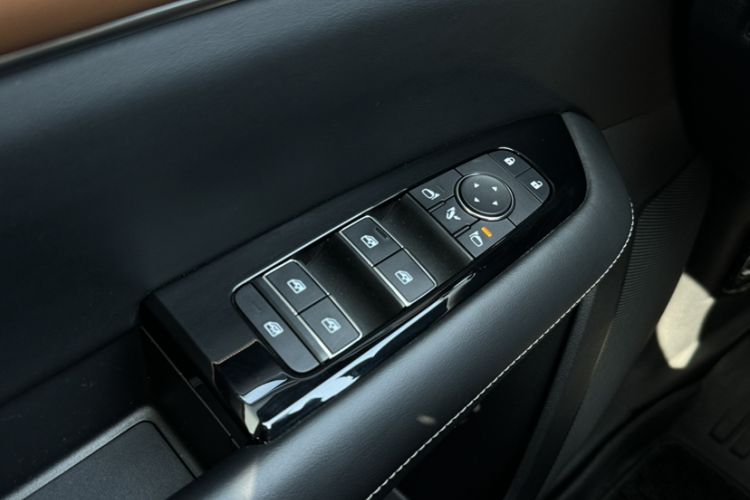 Used Nissan Pathfinder 2024 380 VC-TURBO Four-Wheel Drive Intelligent Driving Version 6 Seats Interior 11