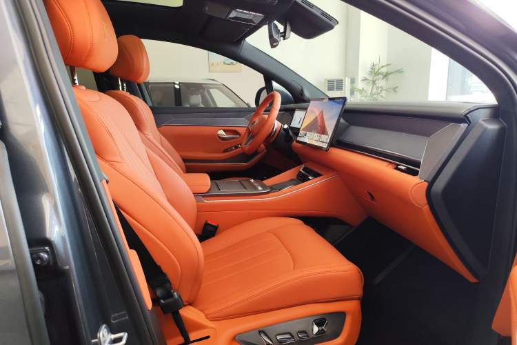 Used BYD Tang L 2025 EV 600KM All-Wheel-Drive LiDAR Flagship Model Right Front Seat