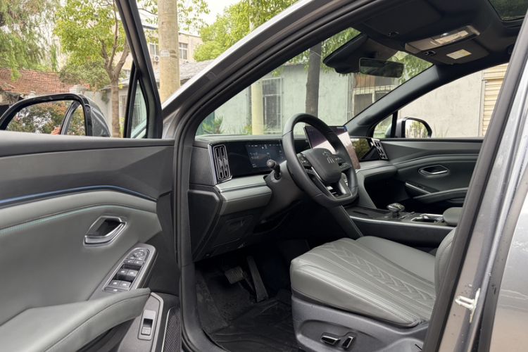 Used BYD Song L DM-i 2025 Intelligent Driving Version 112 km Beyond-Range Type