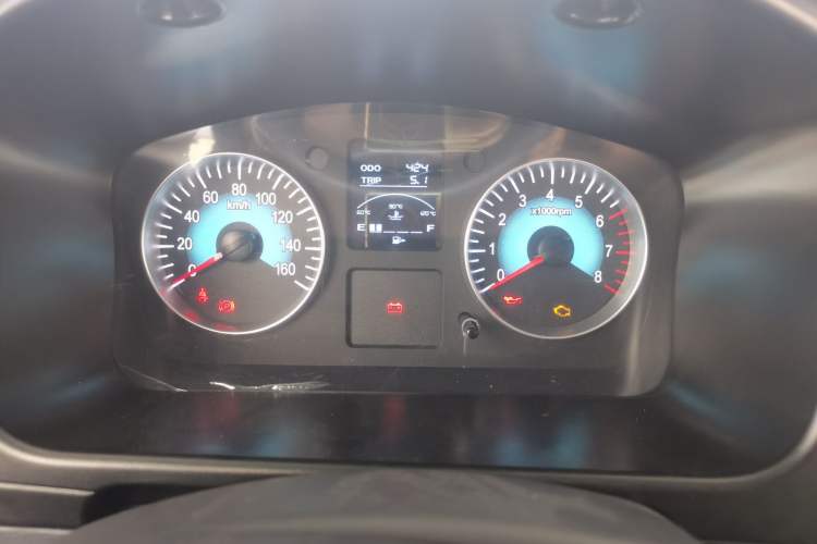 Used Jinbei Hiace X30 2023 1.5L Super-Comfortable Passenger Van 5/6/7-Seater Non-Air-Conditioned Version Model SWC15M