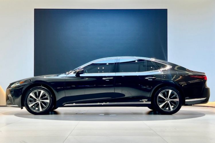 Used Lexus LS 2021 500h Excellence Edition