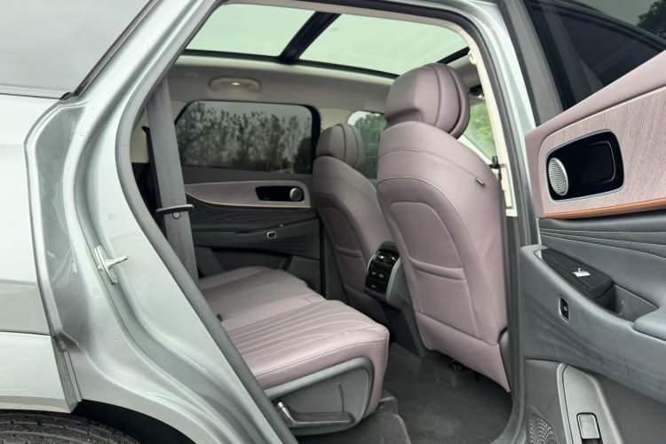 Used Chery Tiggo 9 C-DM 2025 1.5T 106KM Ultra-Comfort Edition 5 Seats Lithium-NMC
