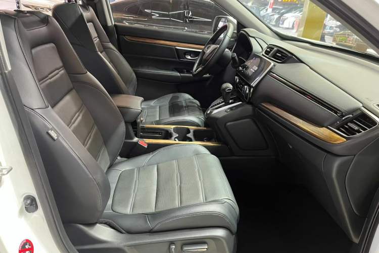 Used Honda CR-V 2017 240TURBO CVT Front-Wheel Drive Fashion Edition