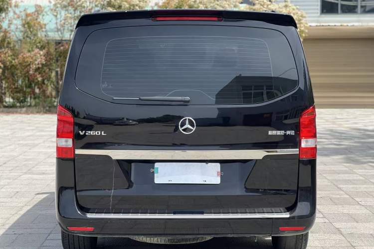 Used Mercedes-Benz Vito 2023 2.0T Elite Version 9 Seats
