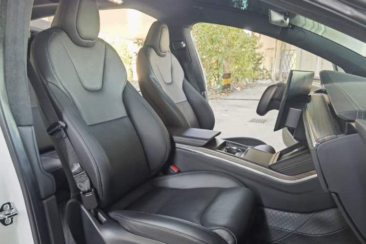 Used Tesla Model X 2023 Dual-Motor All-Wheel-Drive Version