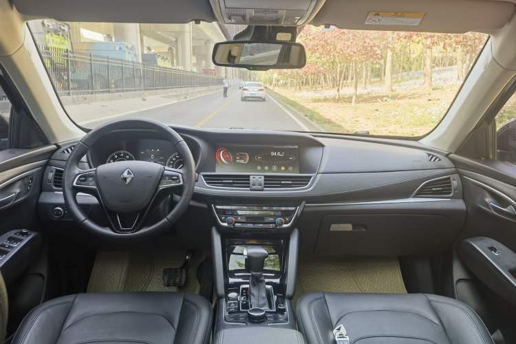 Used BORGWARD BX7 2016 28T Two-Wheel Drive Luxury Version 5 Seats