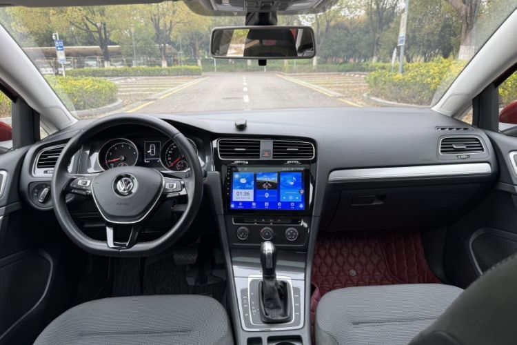 Used Volkswagen Golf 2019 280TSI DSG Comfort Version China V Standard Interior 4