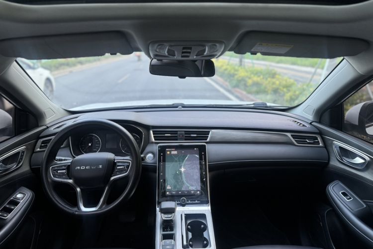 Used Roewe RX5 2022 330TGI Automatic National Style Edition Interior 5