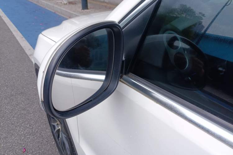 Used Volkswagen Tiguan 2015 1.8TSI Automatic All-Wheel-Drive Luxury Model
