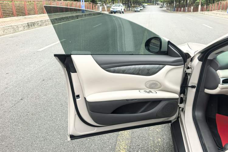 Used IM L6 2024 Max Long-Range Version Interior 8