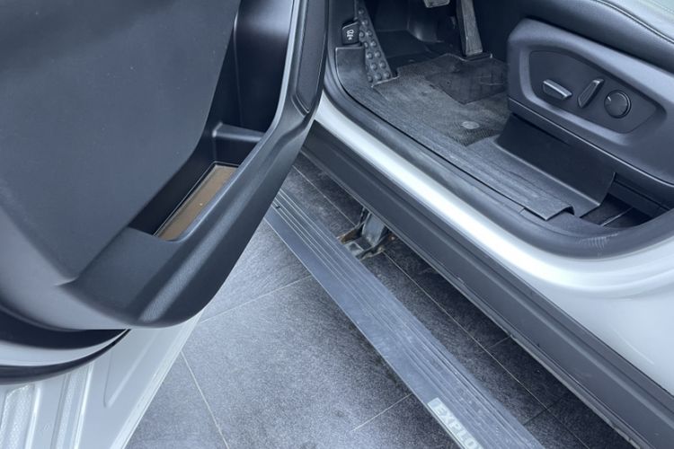 Used Ford Explorer 2020 EcoBoost 285 Rear-Drive Trend Edition 7-Seater