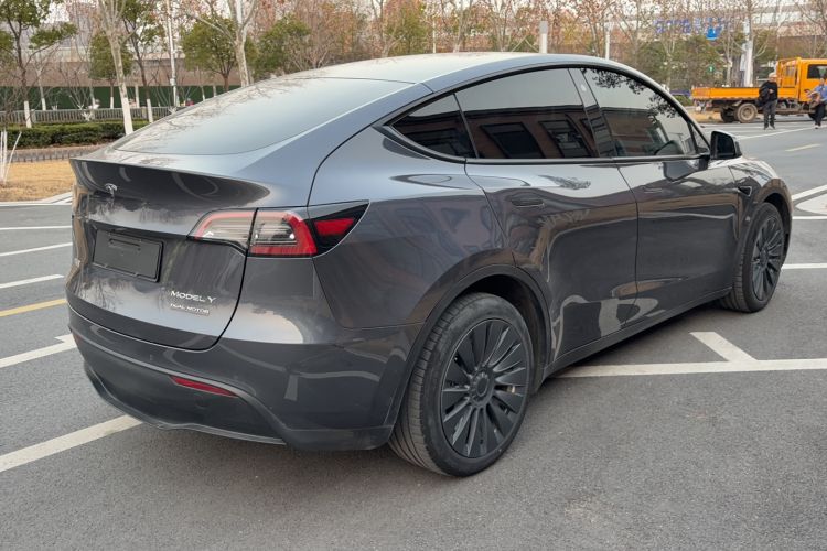 Used Tesla Model Y 2021 Long-Range All-Wheel-Drive Version
