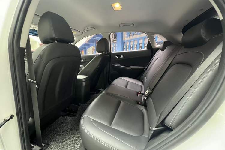 Used Hyundai ENCINO 2018 1.6T Dual-Clutch Zhilian Edition China V Standard Interior 4