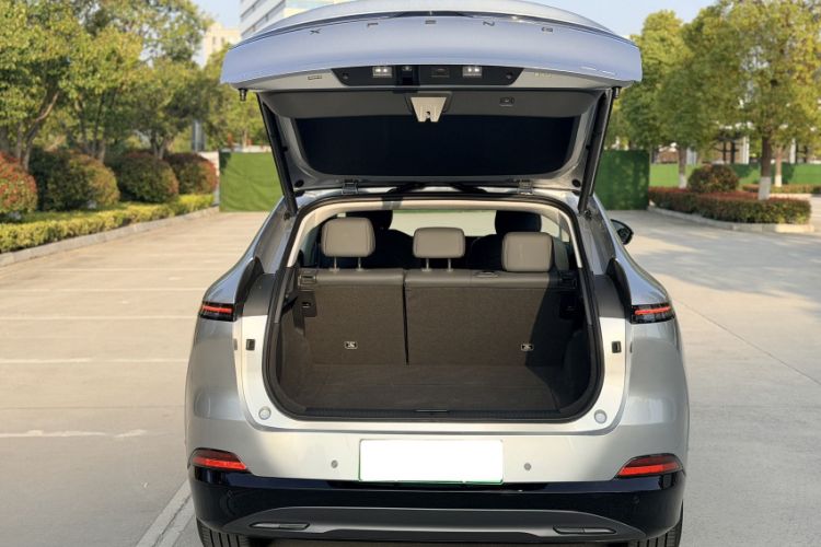 Used XPeng G6 2025 625 Long-Range Max Flagship Edition Exterior 8