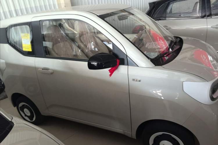 Used Wuling Hongguang MINIEV 2024 3rd Generation 215km Youth Edition