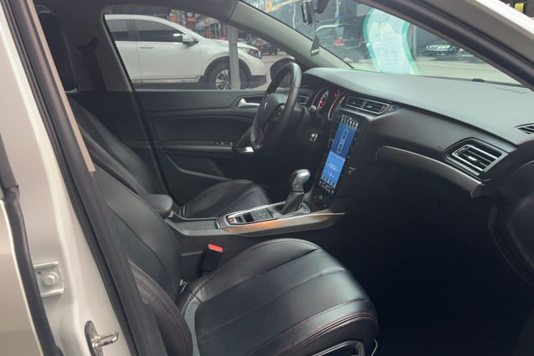 Used Peugeot 408 2018 Revised 350THP Automatic Luxury Edition Interior 3