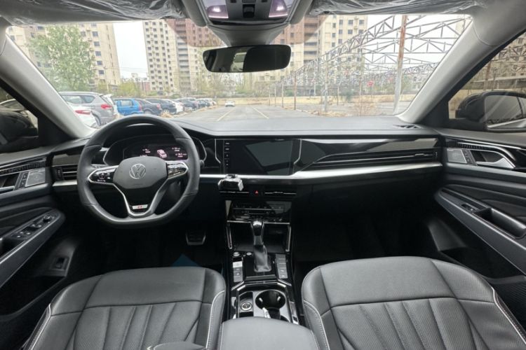 Used Volkswagen Passat 2024 380TSI Luxury Edition Interior 3