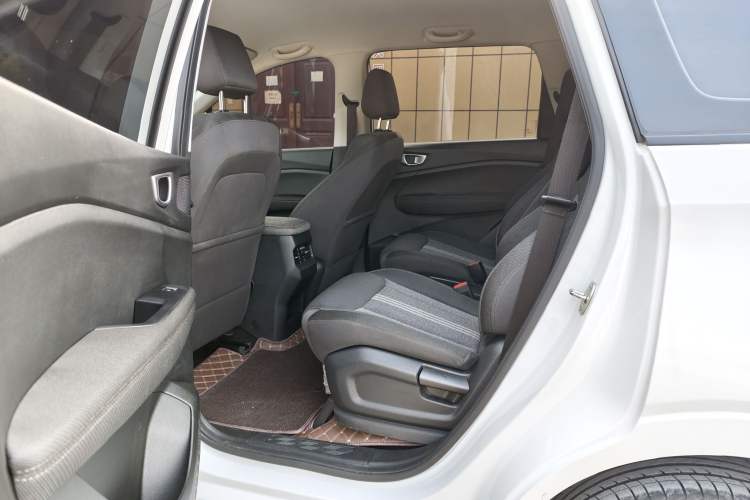 Used Wuling Jiachen 2022 1.5L Manual Enjoyment Elite Model
