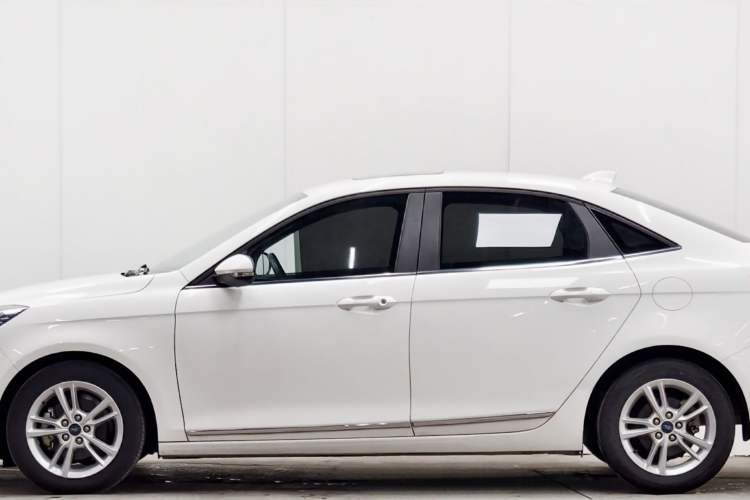 Used Ford Escort 2019 Revised Version 1.5L Automatic Enjoyment Type China VI Standard Exterior 8