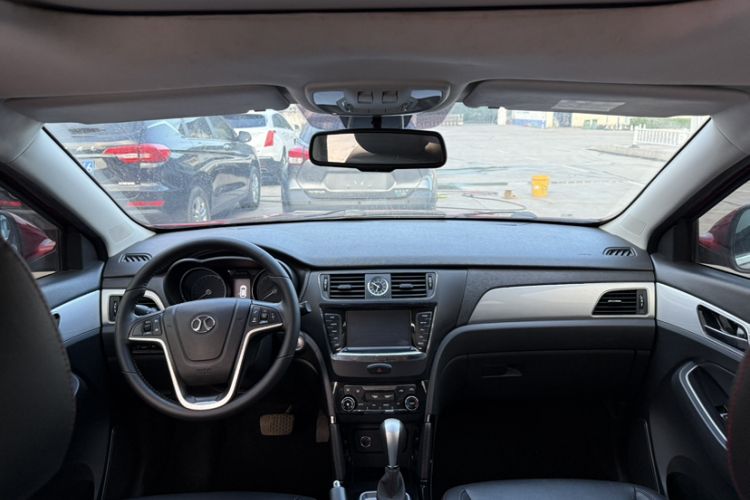 Used BAIC Senova X55 2016 1.5T CVT Luxury Edition Interior 1