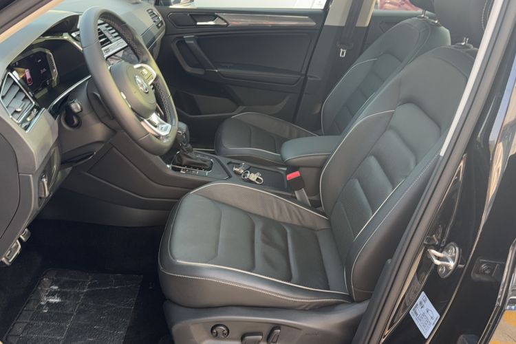 Used Volkswagen Tiguan L 2020 330TSI Automatic Two-Wheel Drive R-Line Flagship Version China VI Standard
