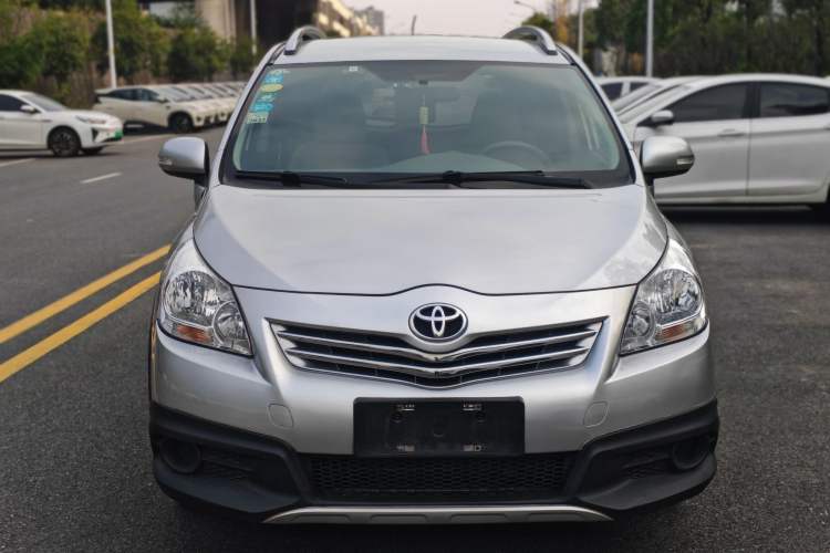 Used Toyota Verso 2015 180E CVT Crossover Edition
