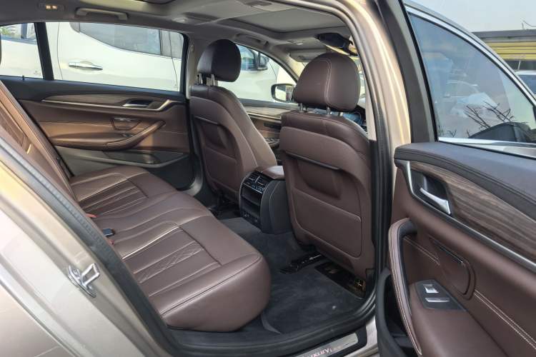 Used BMW 5 Series 2019 530Li Leading Model Luxury Package