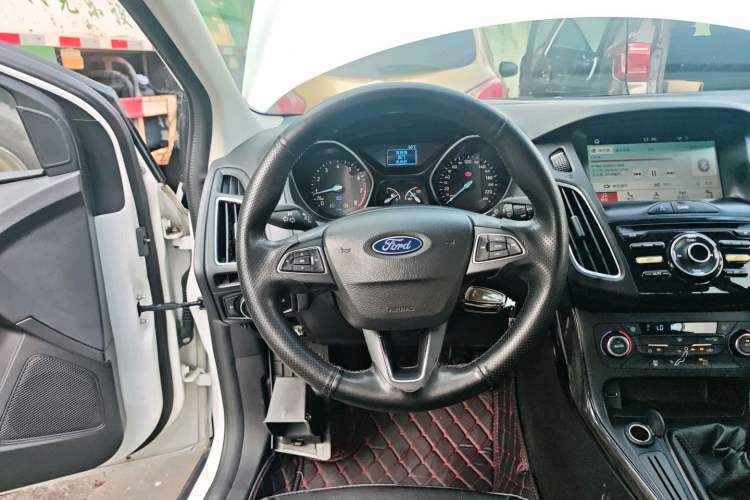 Used Ford Focus 2017 Sedan 1.6L Manual Fashion Edition Smart Drive Version