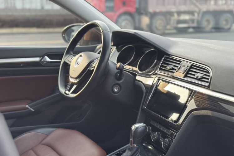 Used Volkswagen Lamando 2015 330TSI DSG Comfort Edition