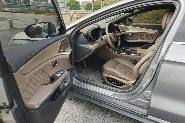 Used BYD Han 2023 DM-i Champion Edition 200KM Premium Model
