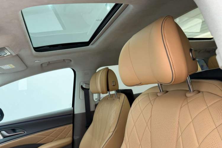 Used Denza D9 2022 DM-i 970 Four-Wheel Drive Flagship Model