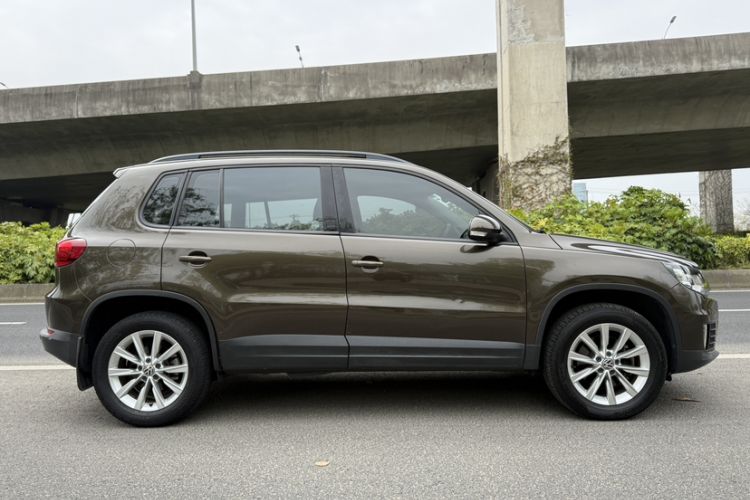 Used Volkswagen Tiguan 2017 300TSI Automatic Two-Wheel Drive Silk Road Comfort Edition Exterior 4