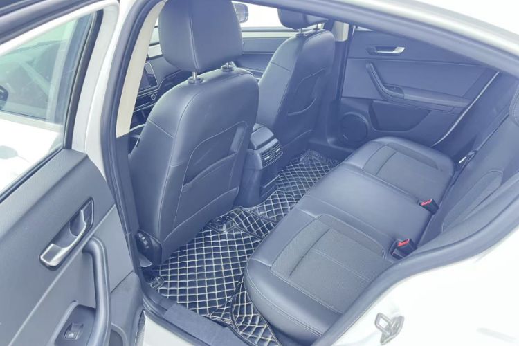 Used Qoros 3 2016 Sedan 1.6L Automatic Zhiyue Model