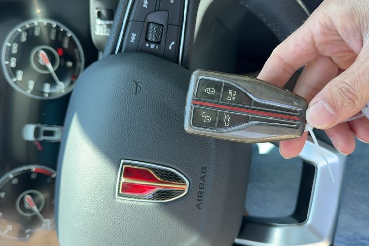 Used Hongqi HS5 2022 2.0T Smart Connect Flagship Edition Interior 1