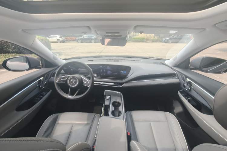 Used Buick E5 2023 Premium Long-Range Version
